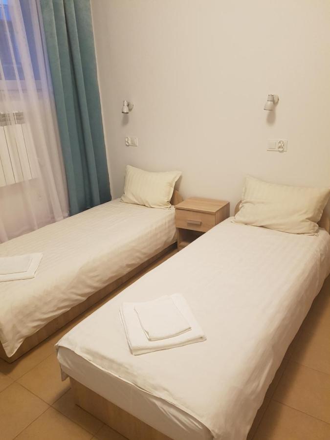 Hostel Mleczna - Metro Zacisze 华沙 外观 照片