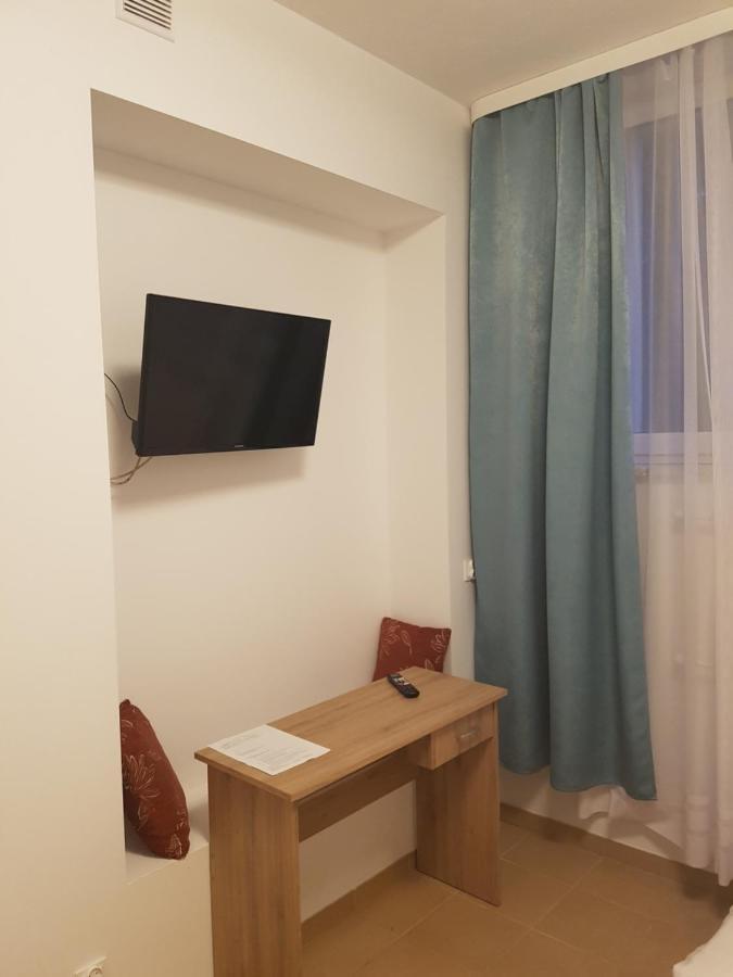 Hostel Mleczna - Metro Zacisze 华沙 外观 照片