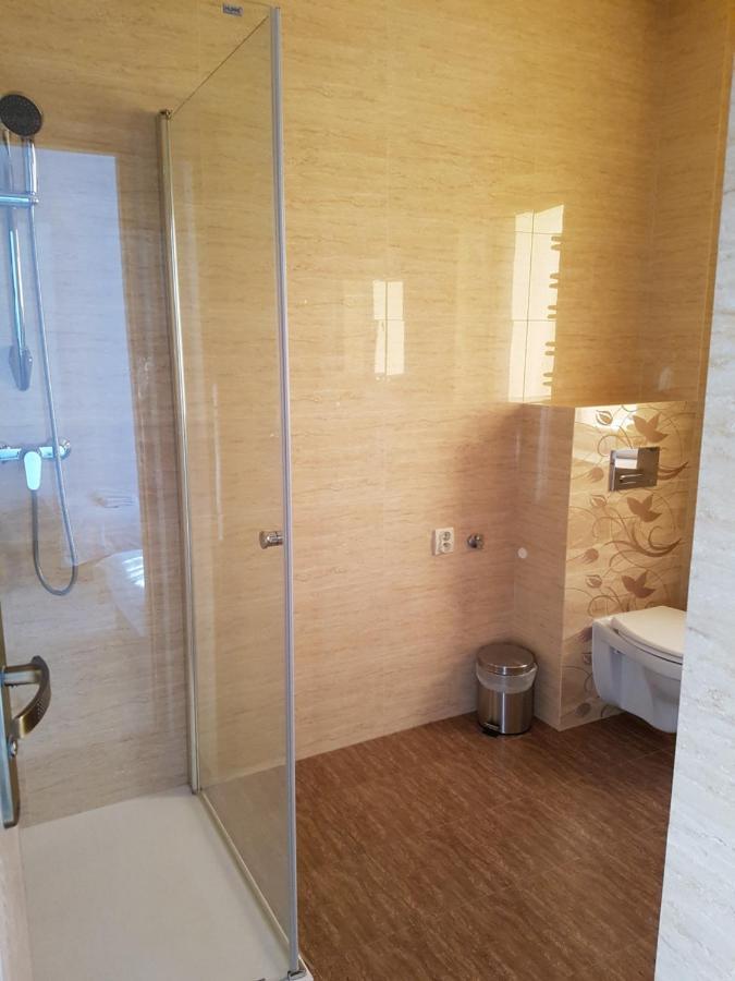 Hostel Mleczna - Metro Zacisze 华沙 外观 照片