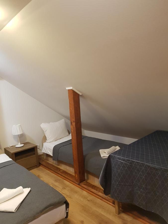 Hostel Mleczna - Metro Zacisze 华沙 外观 照片