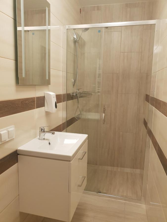 Hostel Mleczna - Metro Zacisze 华沙 外观 照片